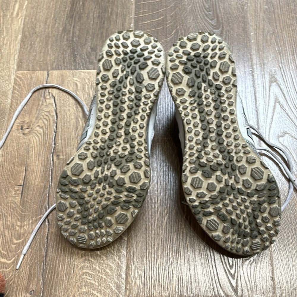 NB Turf shoes - Picture 3 of 4